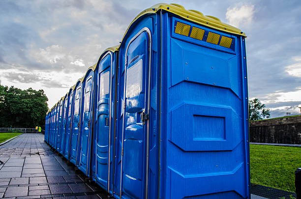 Best Portable restroom trailer rental  in Cle Elum, WA